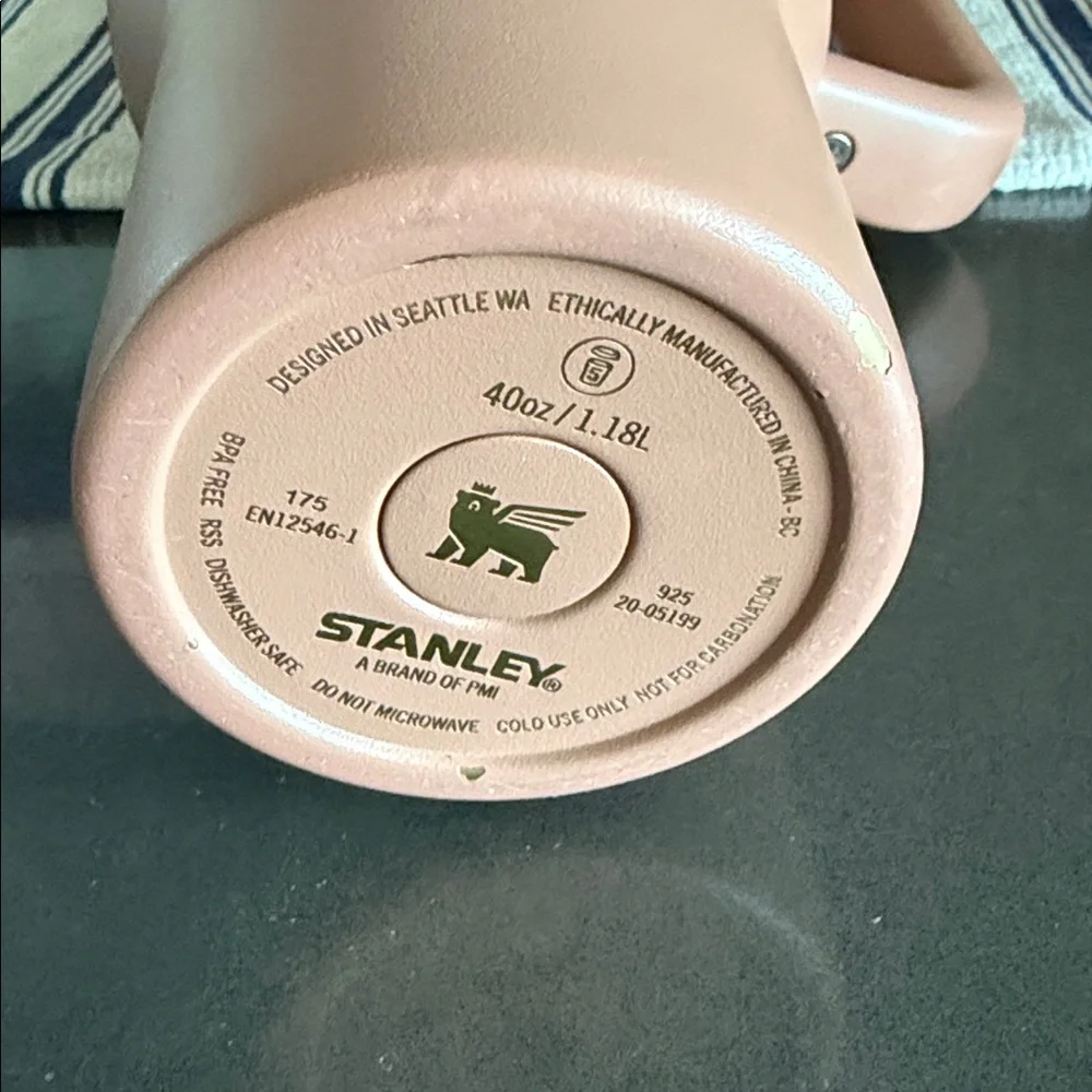 Stanley 40 oz. Quencher ProTour Flip Straw Tumbler in Mocha Latte - Picture 4 of 4